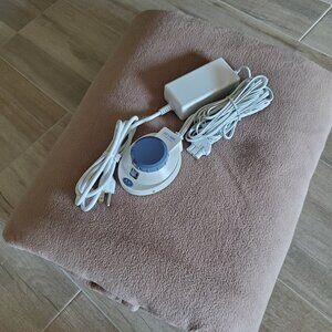 (LIKE NEW) Luxury Soft Heat Fleece Electric Blanket Low-Voltage Technology Twin
